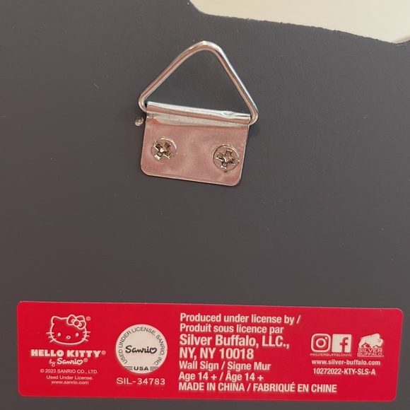 New Sanrio Hello Kitty Skeleton Halloween Wooden Wall or Shelf Art / Sign - Picture 4 of 4